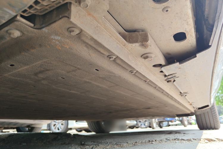 Used XPeng G9 2025 725 with Ultra-Long Range Max Chassis Front Left