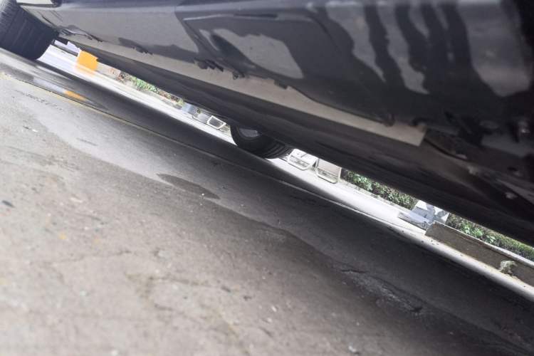 Used XPeng G9 2025 725 with Ultra-Long Range Max Chassis Front Right