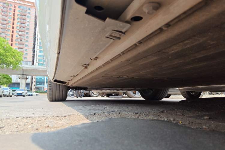Used XPeng G9 2025 725 with Ultra-Long Range Max Chassis Rear Left