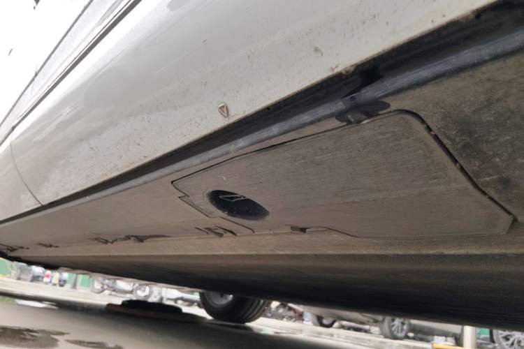 Used XPeng G9 2025 725 with Ultra-Long Range Max Chassis Rear Left