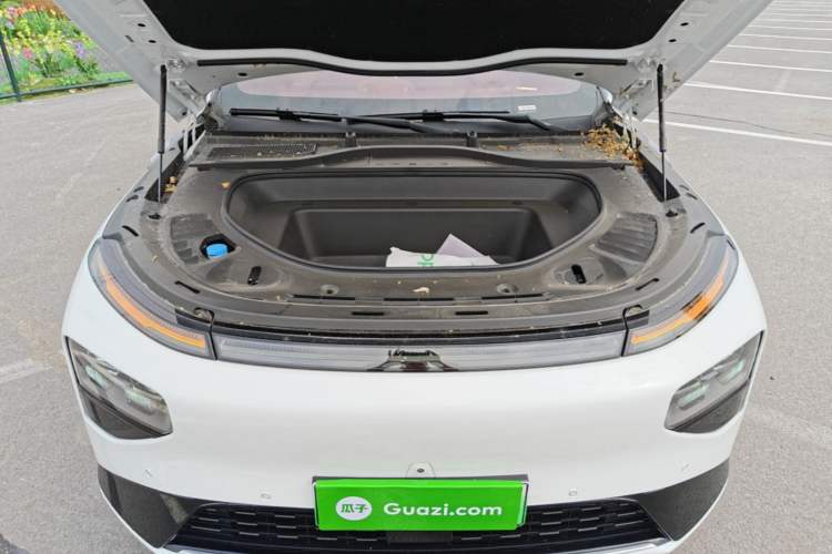 Used XPeng G9 2025 725 with Ultra-Long Range Max Engine Bay