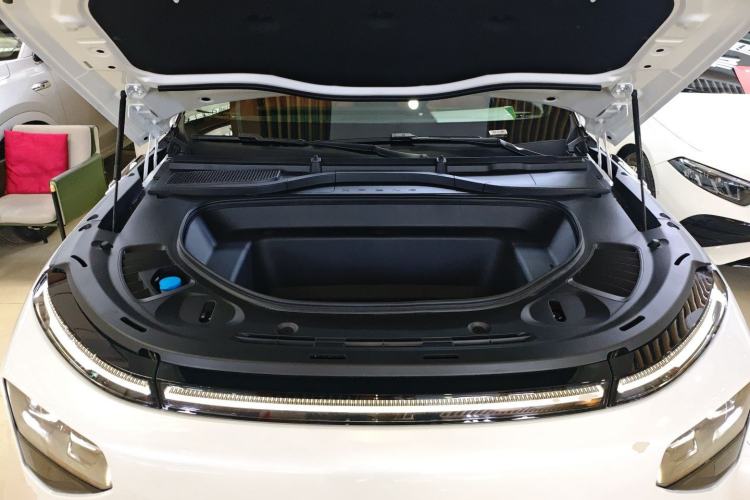Used XPeng G9 2025 625 Long-Range Max Engine Bay