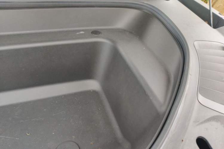 Used XPeng G9 2025 625 Long-Range Max Engine Bay Left