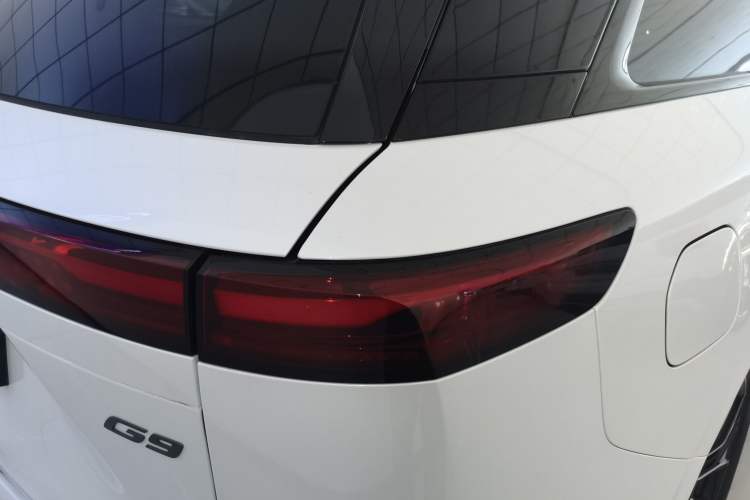 Used XPeng G9 2025 625 Long-Range Max Exterior 2