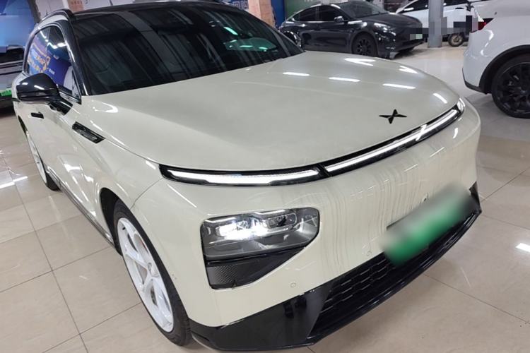 Used XPeng G9 2025 625 Long-Range Max Front Right 45 Deg