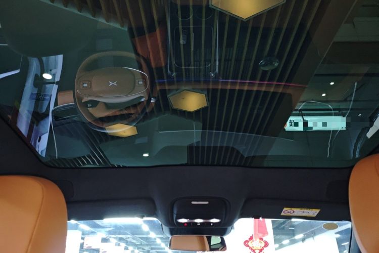 Used XPeng G9 2025 625 Long-Range Max Headliner