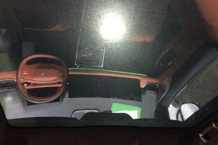Used XPeng G9 2025 625 Long-Range Max Headliner