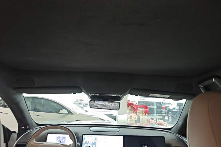 Used XPeng G9 2025 725 with Ultra-Long Range Max Headliner