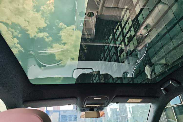 Used XPeng G9 2025 625 Long-Range Max Headliner