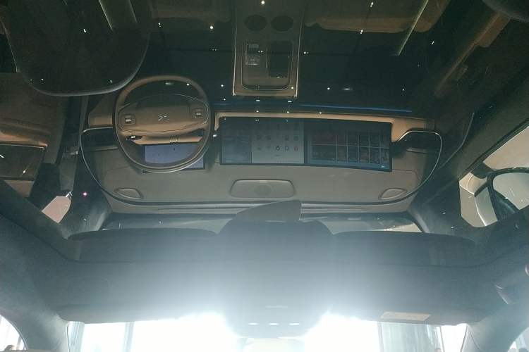 Used XPeng G9 2025 625 Long-Range Max Headliner