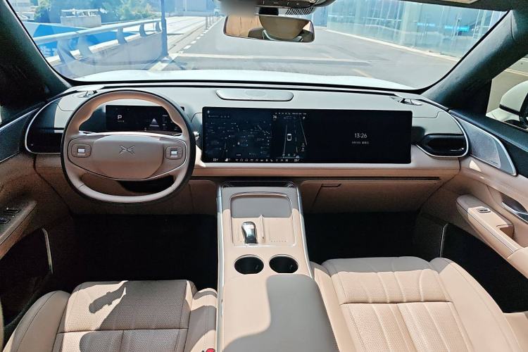 Used XPeng G9 2025 625 Long-Range Max Interior 2