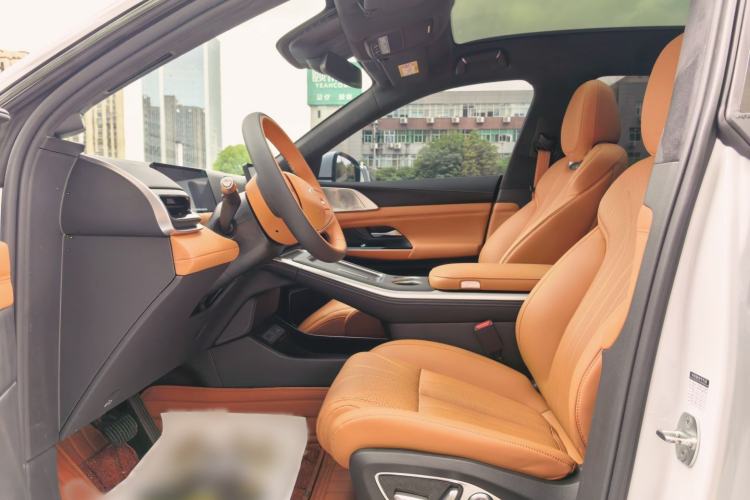 Used XPeng G9 2025 625 Long-Range Max Interior 3