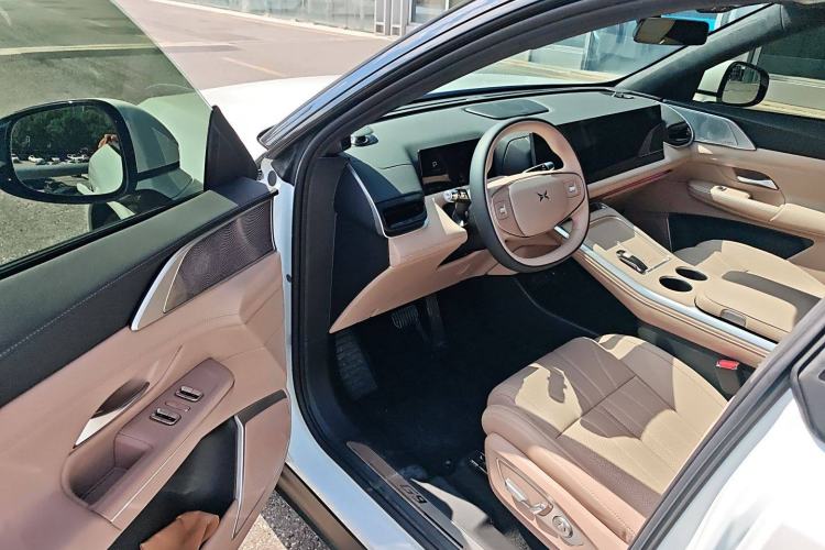 Used XPeng G9 2025 625 Long-Range Max Interior 3