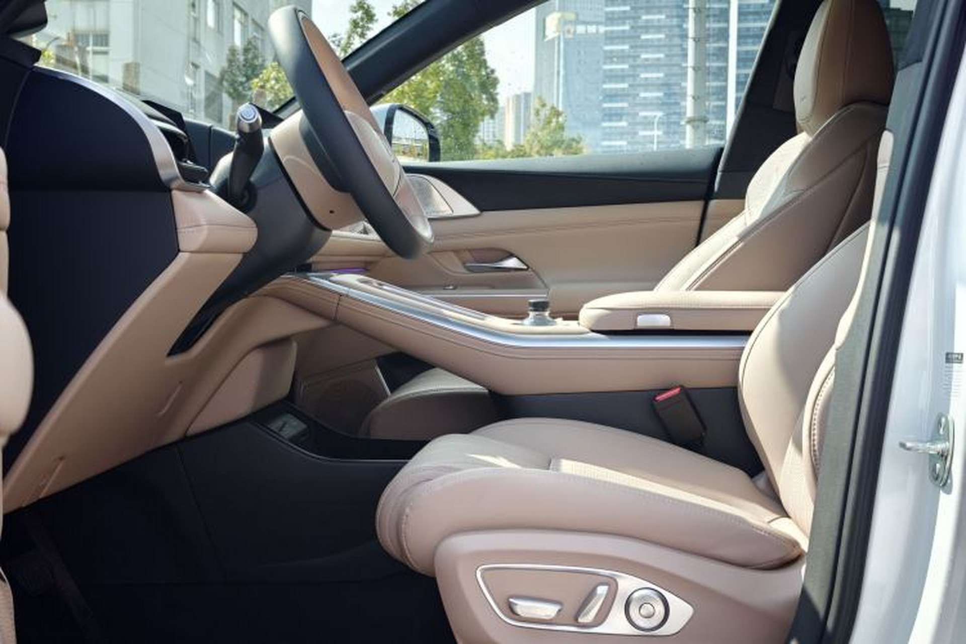 Used XPeng G9 2025 625 Long-Range Max Interior 4