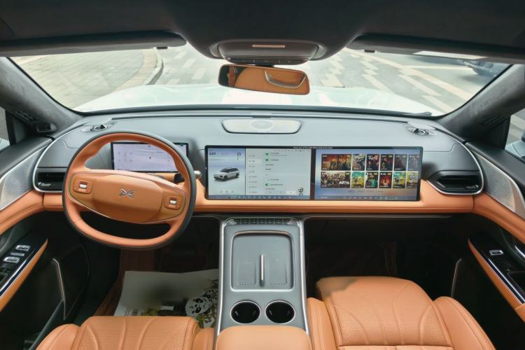 Used XPeng G9 2025 625 Long-Range Max Interior 6
