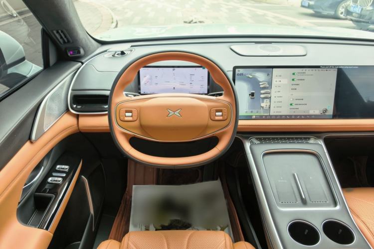 Used XPeng G9 2025 625 Long-Range Max Interior 7
