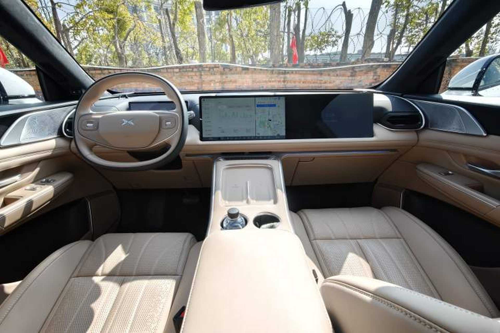 Used XPeng G9 2025 625 Long-Range Max Interior 7
