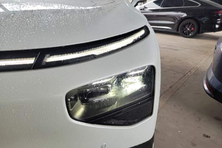 Used XPeng G9 2025 725 with Ultra-Long Range Max Left Front Headlight