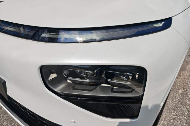 Used XPeng G9 2025 625 Long-Range Max Left Front Headlight