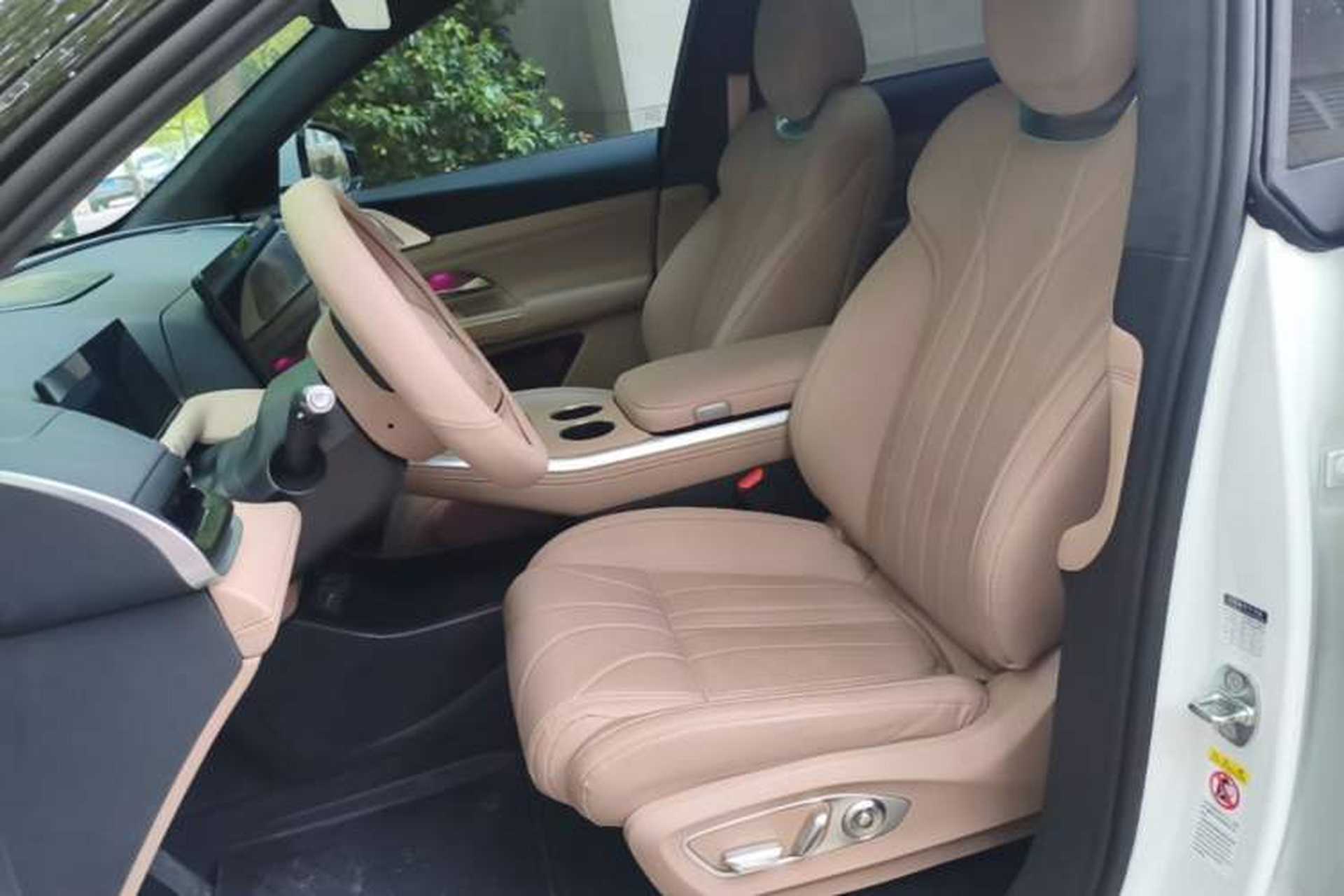 Used XPeng G9 2025 625 Long-Range Max Left Front Seat