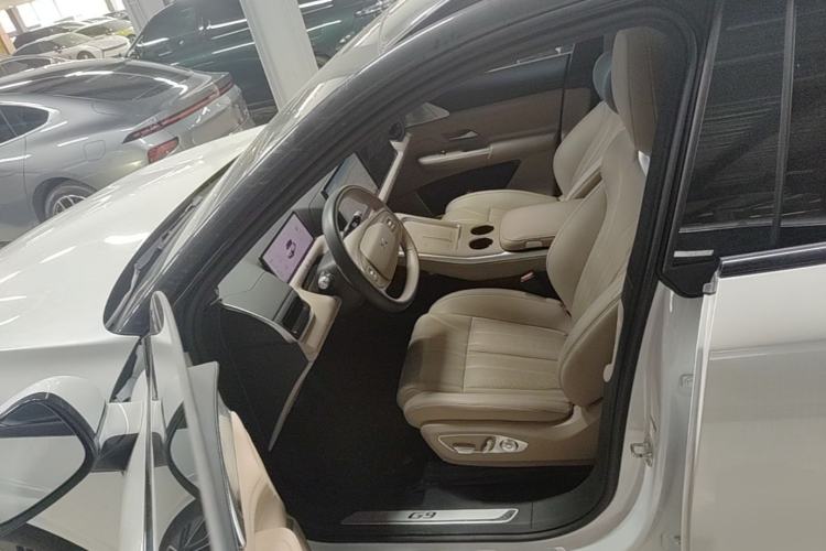 Used XPeng G9 2025 625 Long-Range Max Left Front Seat