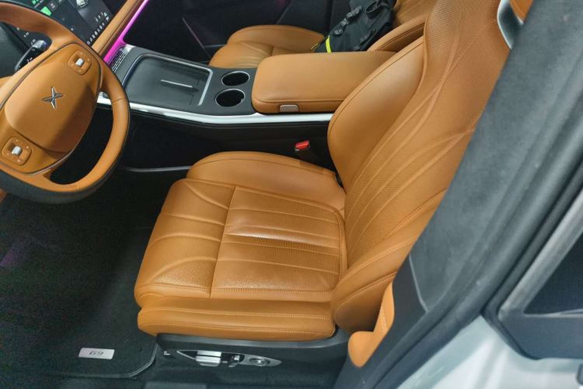 Used XPeng G9 2025 625 Long-Range Max Left Front Seat