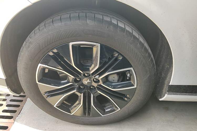 Used XPeng G9 2025 625 Long-Range Max Left Front Wheel Hub