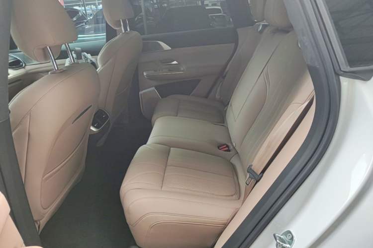 Used XPeng G9 2025 625 Long-Range Max Left Rear Seat
