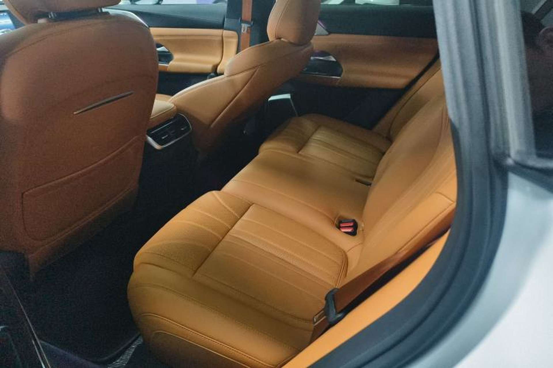 Used XPeng G9 2025 625 Long-Range Max Left Rear Seat