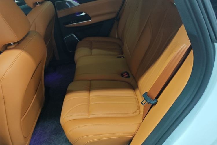 Used XPeng G9 2025 725 with Ultra-Long Range Max Left Rear Seat