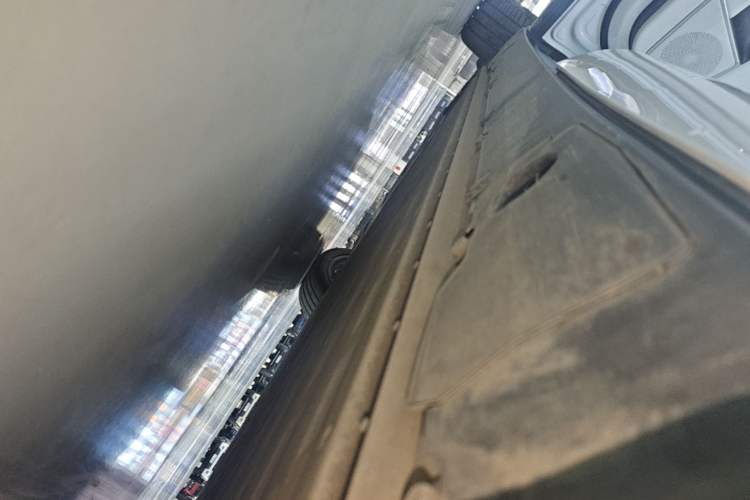 Used XPeng G9 2025 725 with Ultra-Long Range Max Left Side Sill
