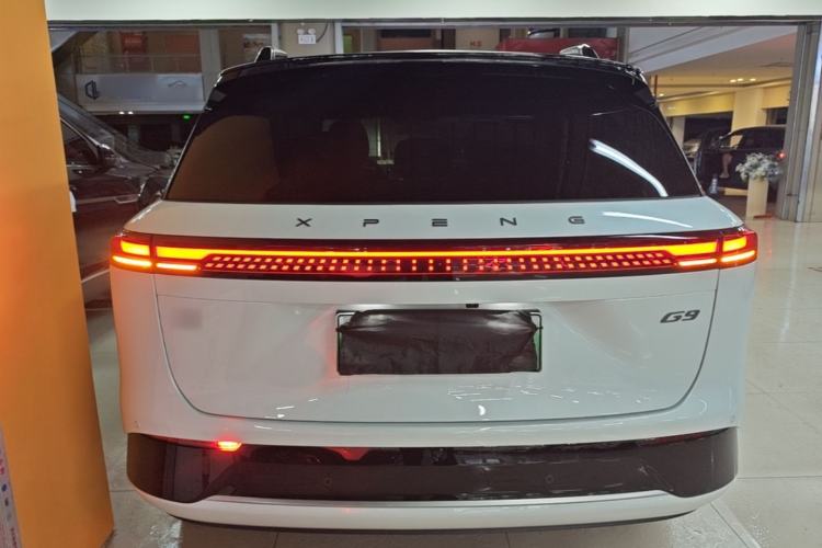 Used XPeng G9 2025 725 with Ultra-Long Range Max Rear
