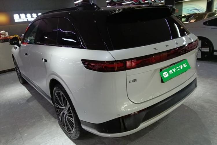 Used XPeng G9 2025 725 with Ultra-Long Range Max Rear Left 45 Deg