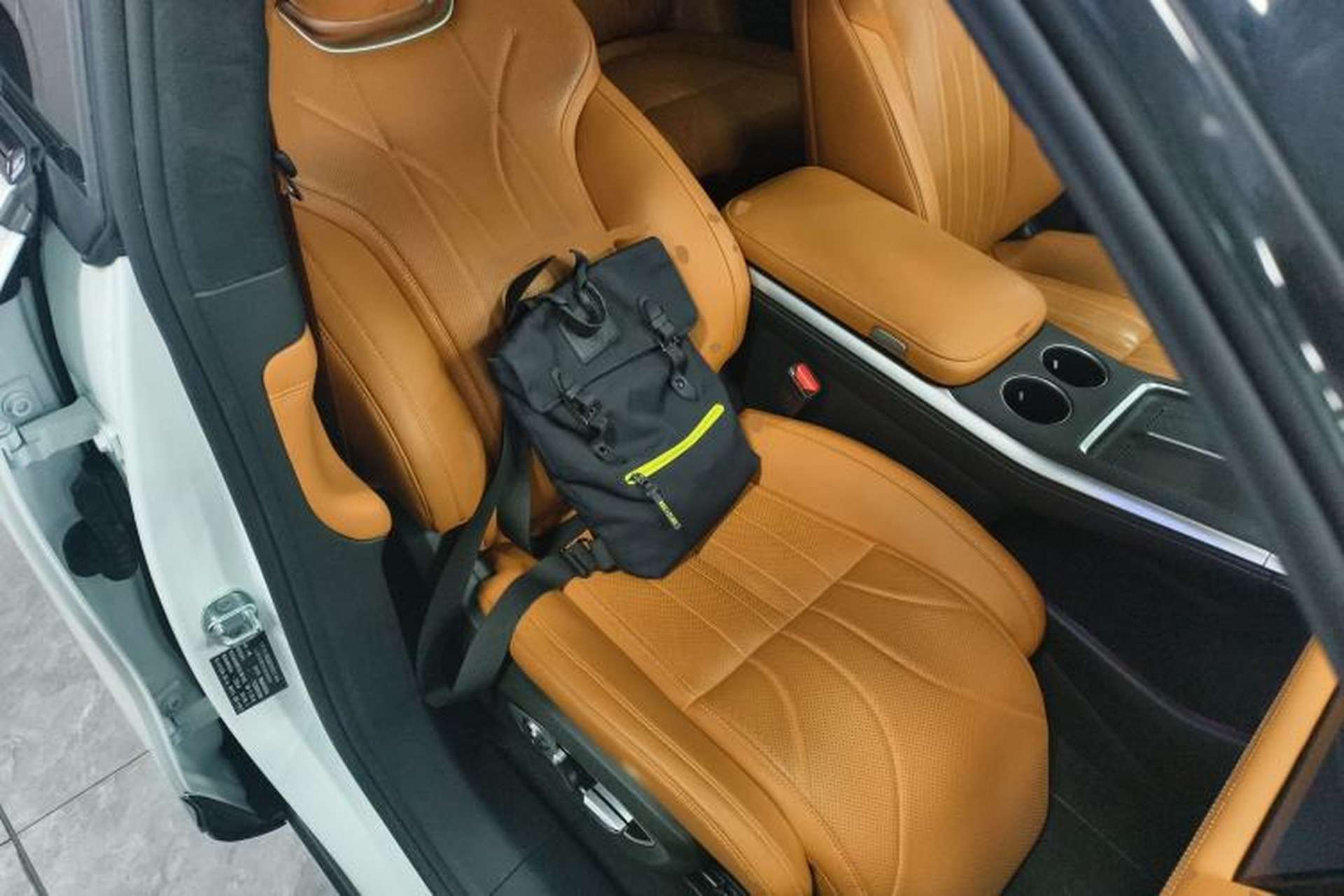 Used XPeng G9 2025 625 Long-Range Max Right Front Seat