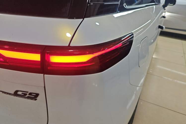 Used XPeng G9 2025 680 Ultra-Long Range All-Wheel Drive Max Right Rear Taillight