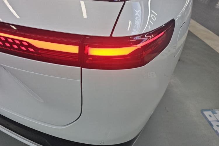 Used XPeng G9 2025 725 with Ultra-Long Range Max Right Rear Taillight