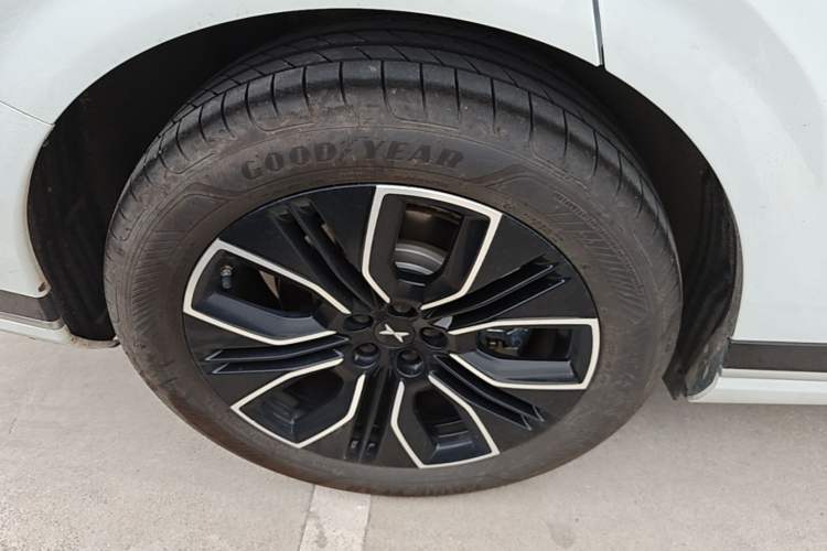 Used XPeng G9 2025 625 Long-Range Max Right Rear Wheel Hub