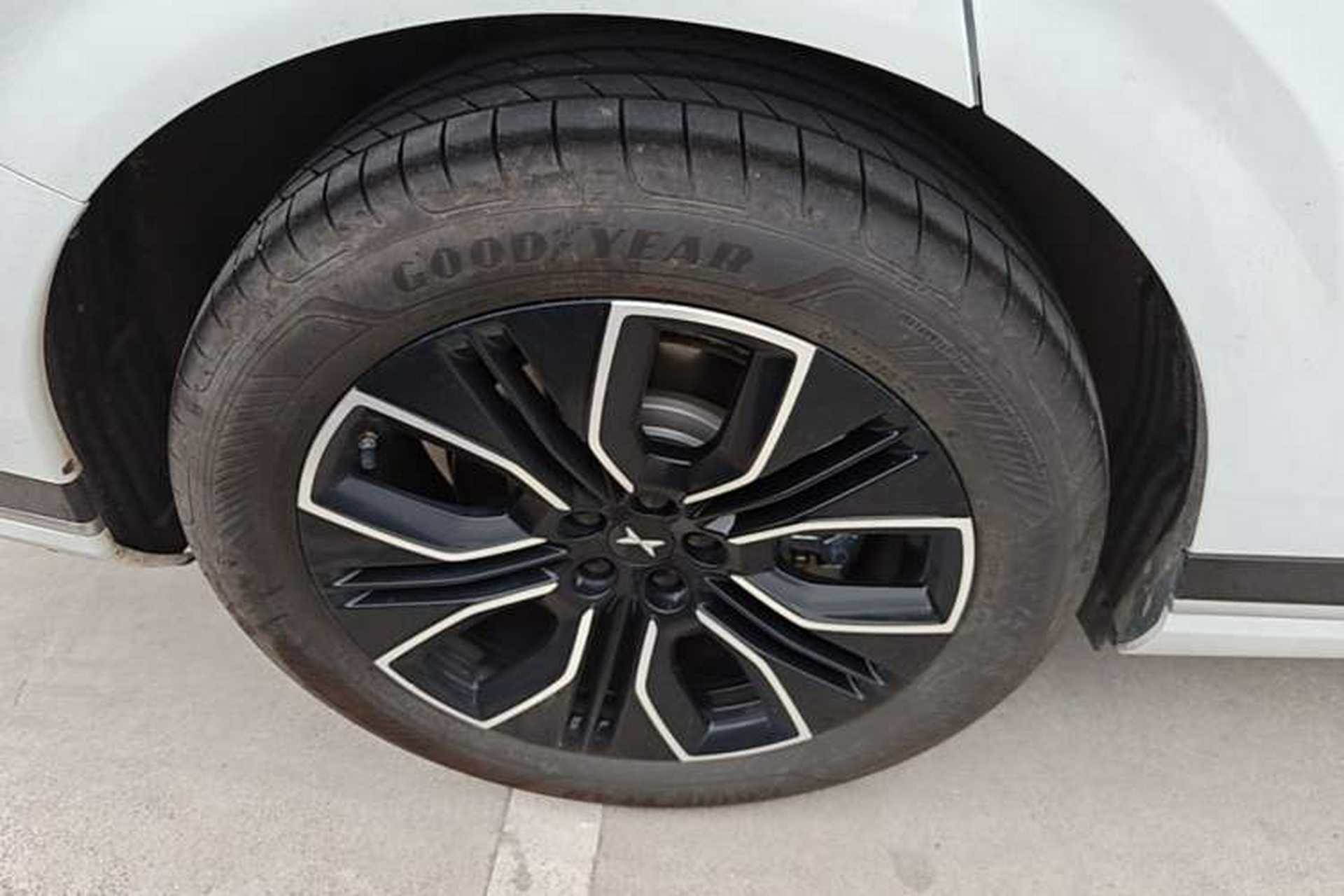Used XPeng G9 2025 625 Long-Range Max Right Rear Wheel Hub
