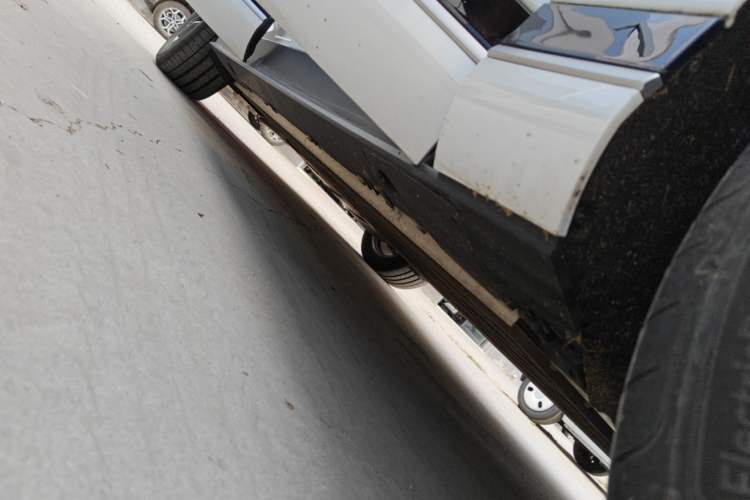 Used XPeng G9 2025 725 with Ultra-Long Range Max Right Side Sill