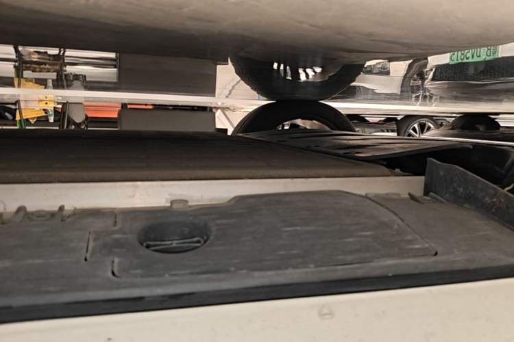 Used XPeng G9 2025 725 with Ultra-Long Range Max Right Side Sill