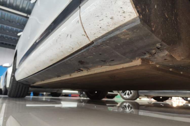 Used XPeng G9 2025 625 Long-Range Max Right Side Sill