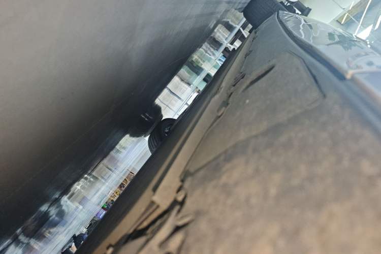 Used XPeng G9 2025 725 with Ultra-Long Range Max Right Side Sill