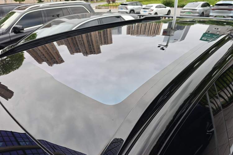 Used XPeng G9 2025 625 Long-Range Max Roof