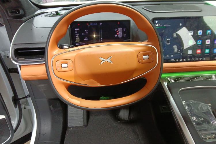Used XPeng G9 2025 625 Long-Range Max Steering Wheel