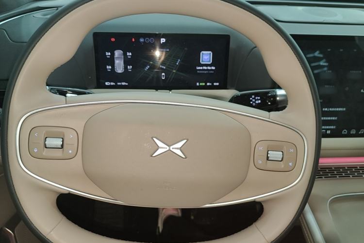 Used XPeng G9 2025 625 Long-Range Max Steering Wheel