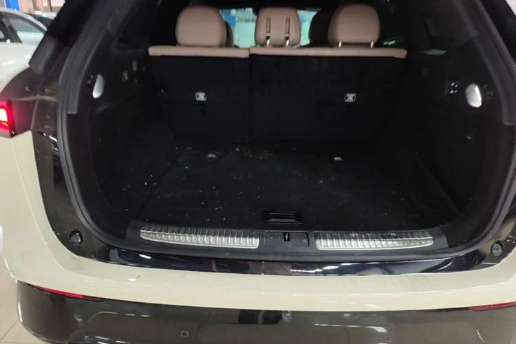 Used XPeng G9 2025 625 Long-Range Max Trunk