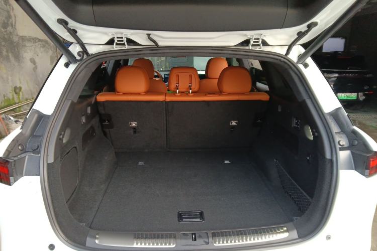 Used XPeng G9 2025 625 Long-Range Max Trunk