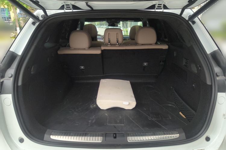 Used XPeng G9 2025 725 with Ultra-Long Range Max Trunk