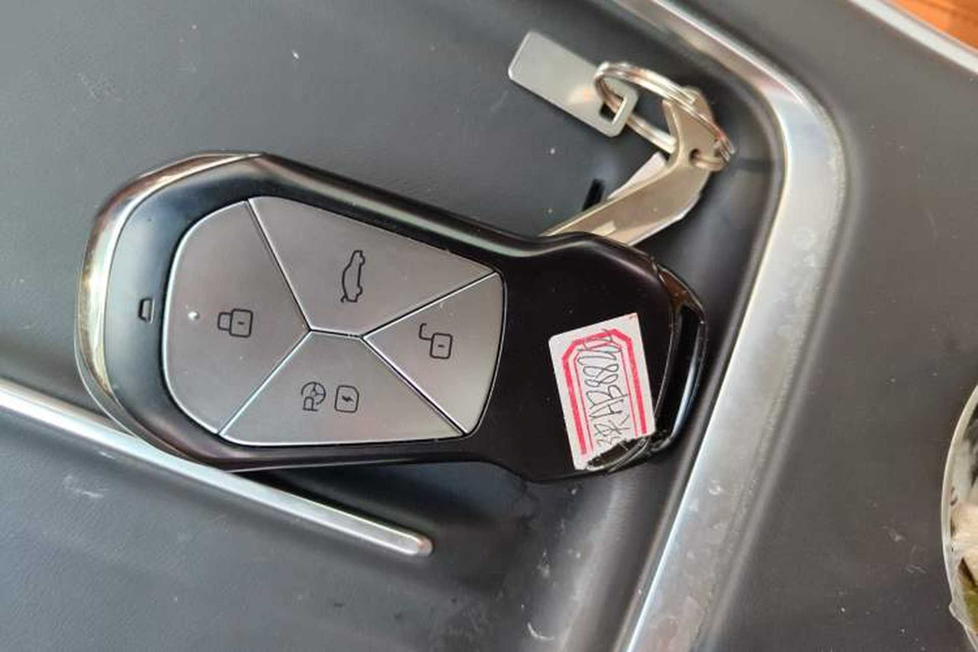 Used XPeng G9 2025 725 with Ultra-Long Range Max Vehicle Key