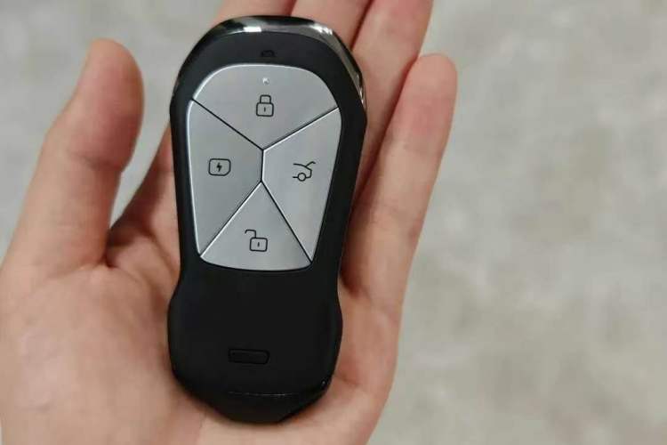 Used XPeng G9 2025 725 with Ultra-Long Range Max Vehicle Key